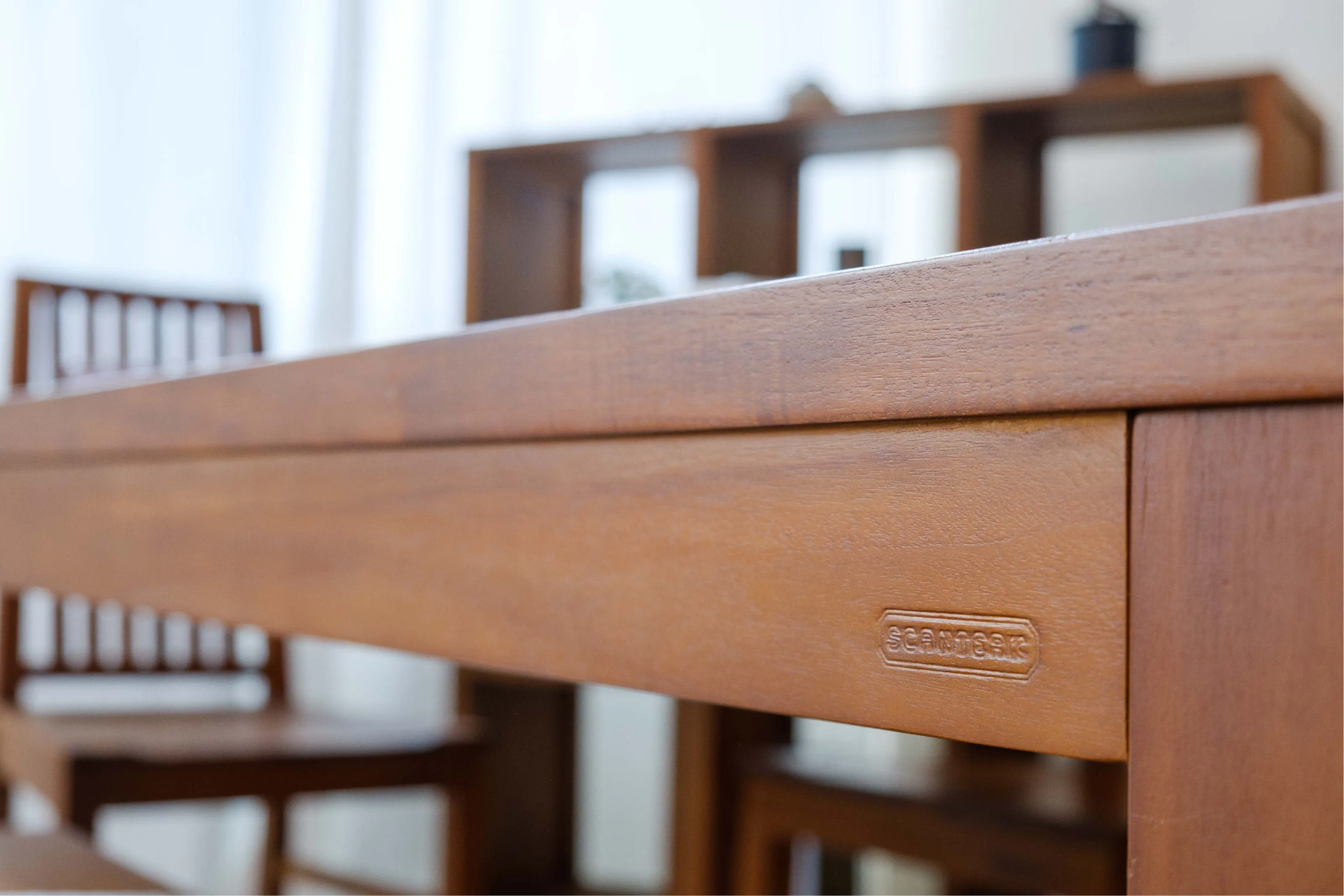 Lois 135cm Dining Table - 7