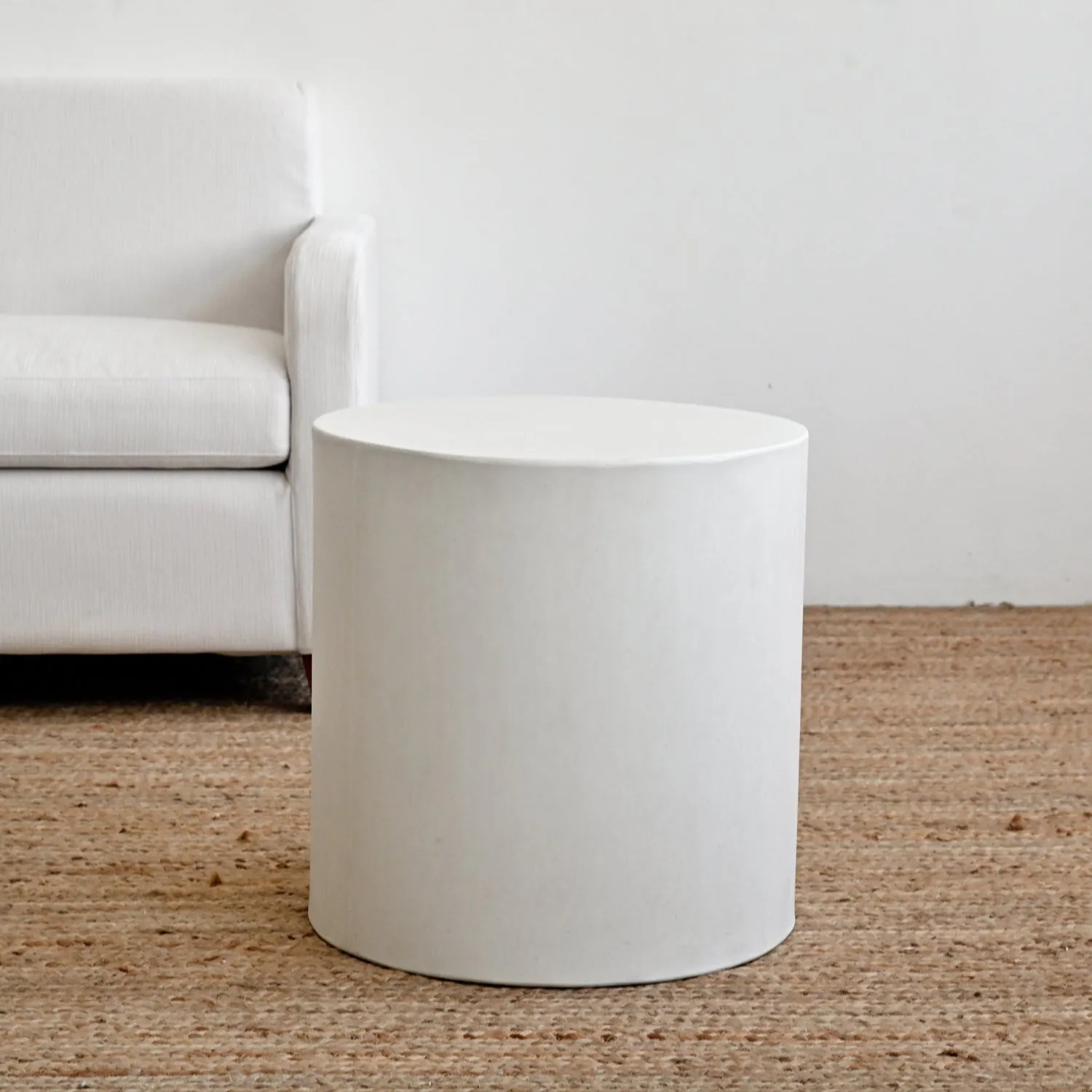 Ito Concrete Side Table - White (Small) - 9