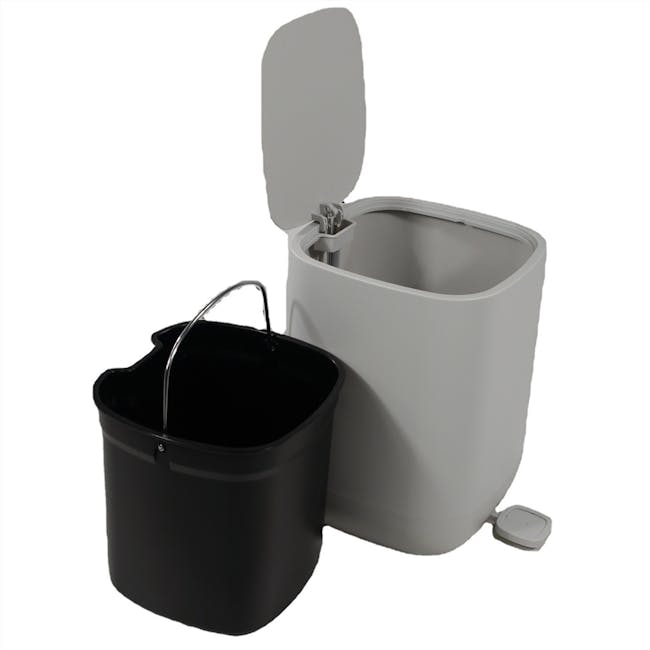 R&R Pedal Trash Can - Black - 14 - Grey toilet, black bucket, modern design, dual-function toilet, dual-flush toilet