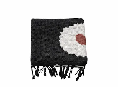 Daisy Throw Blanket - Black