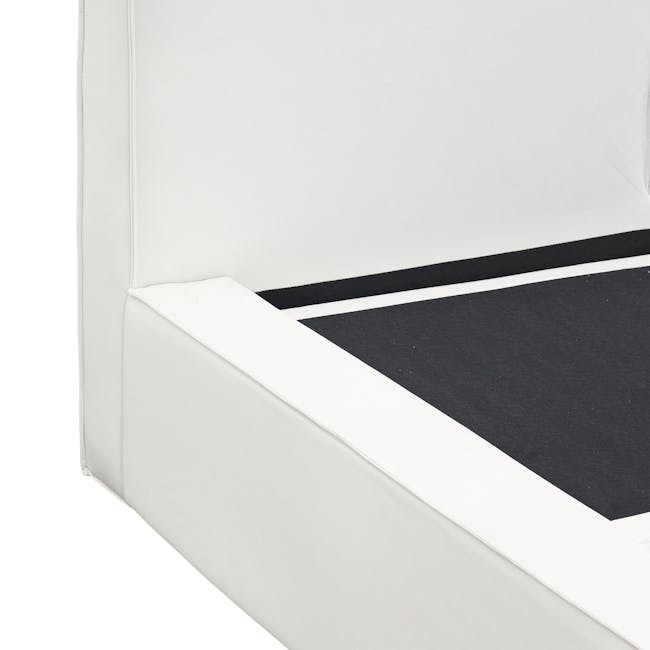Maine Storage Queen Bed - Ivory (Pet Friendly) - 16