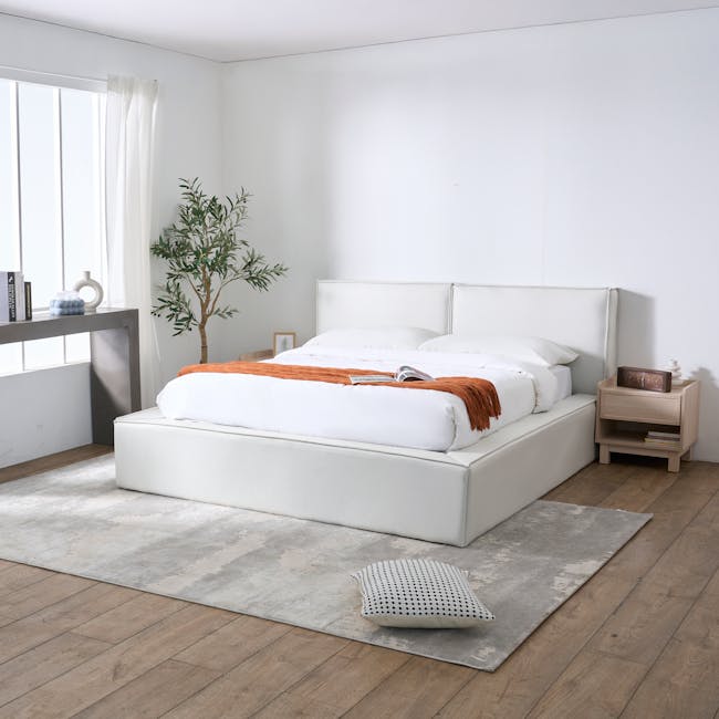Maine Storage Queen Bed - Ivory (Pet Friendly) - 3