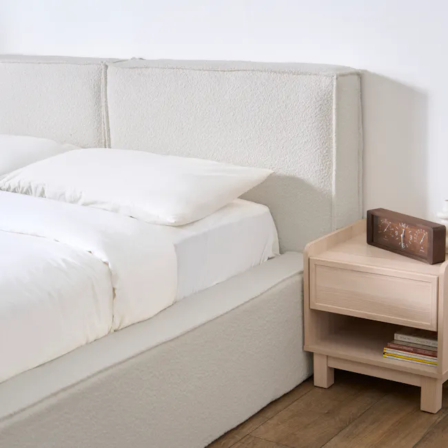 Maine Storage Queen Bed - Light Grey Boucle - 5