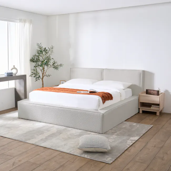 Maine Storage Queen Bed - Light Grey Boucle - 3