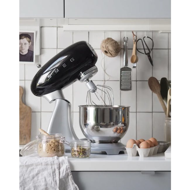 Smeg black online stand mixer