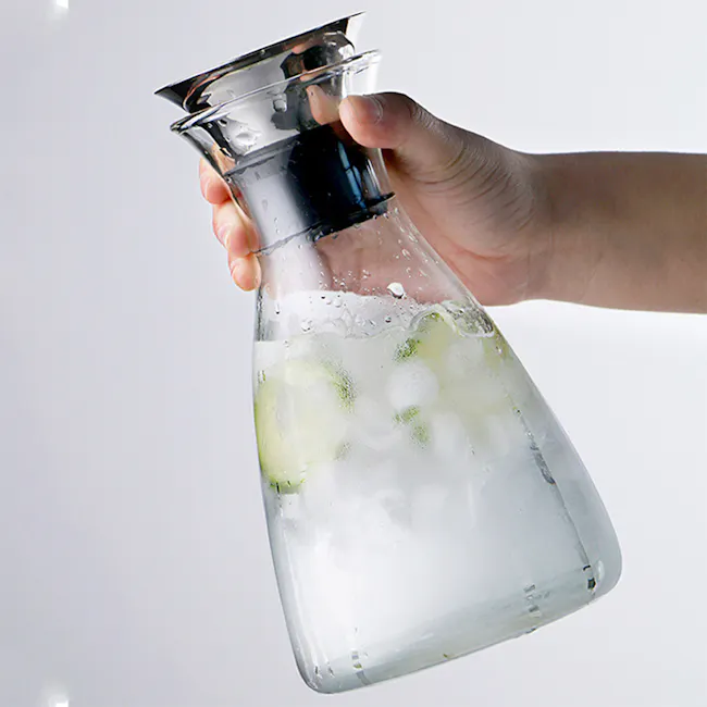 Noir Carafe with Stainless Steel Stopper - 1L - 4