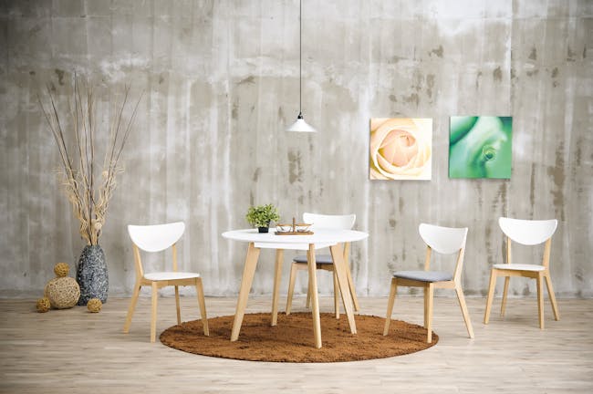 Taurine Extendable Dining Table 0.75m-1.15m in Natural with 2 Harold Dining Chairs in White - 31