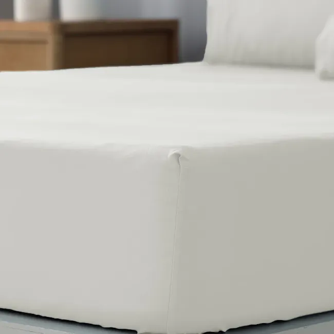 Robinsons Silky Soft Embroidered Microfibre Fitted Sheet Set Core Collection - Ivory (2 Sizes) - 3