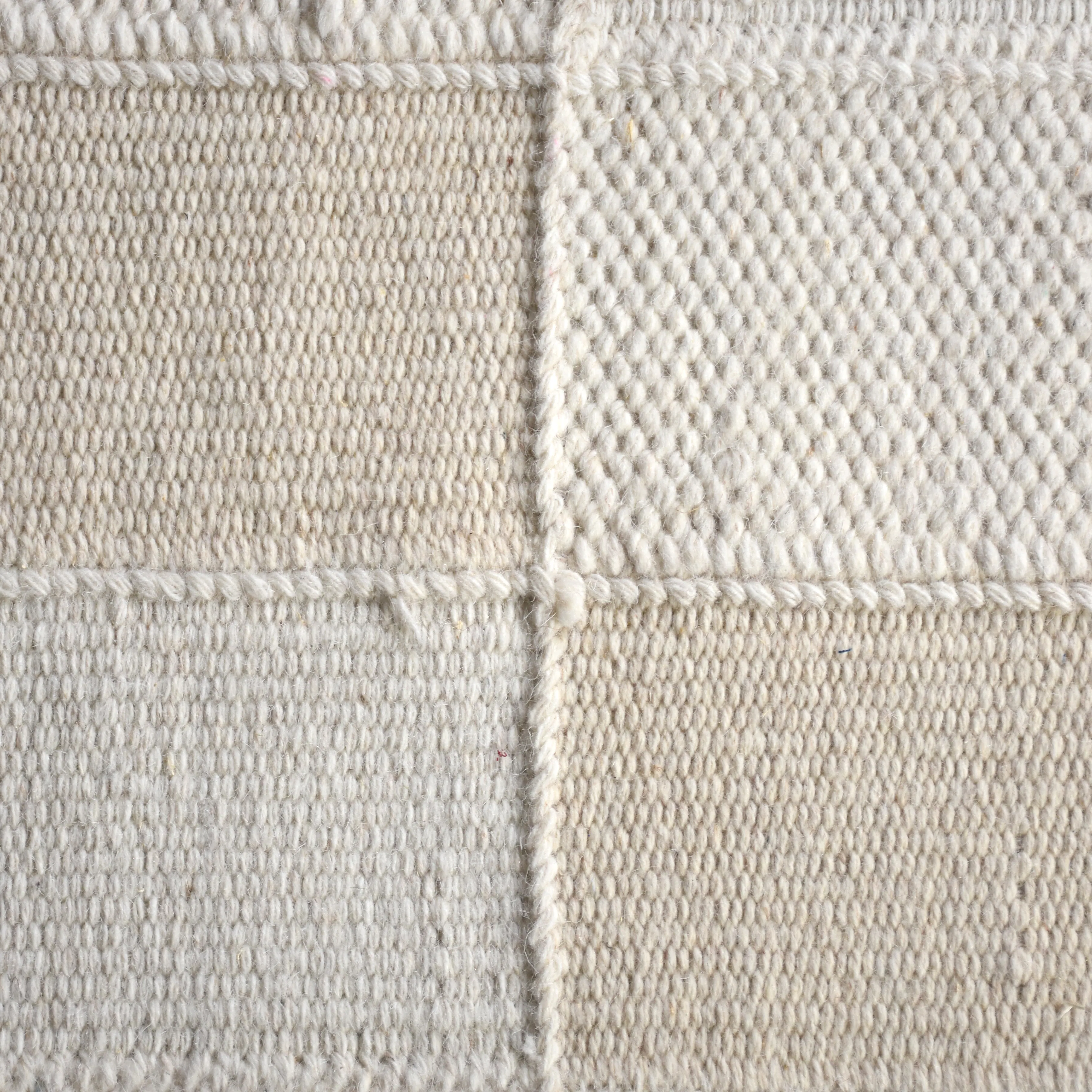 (As-is) Rabao Wool Rug (3 Sizes) - 2.9m x 1.9m - 7