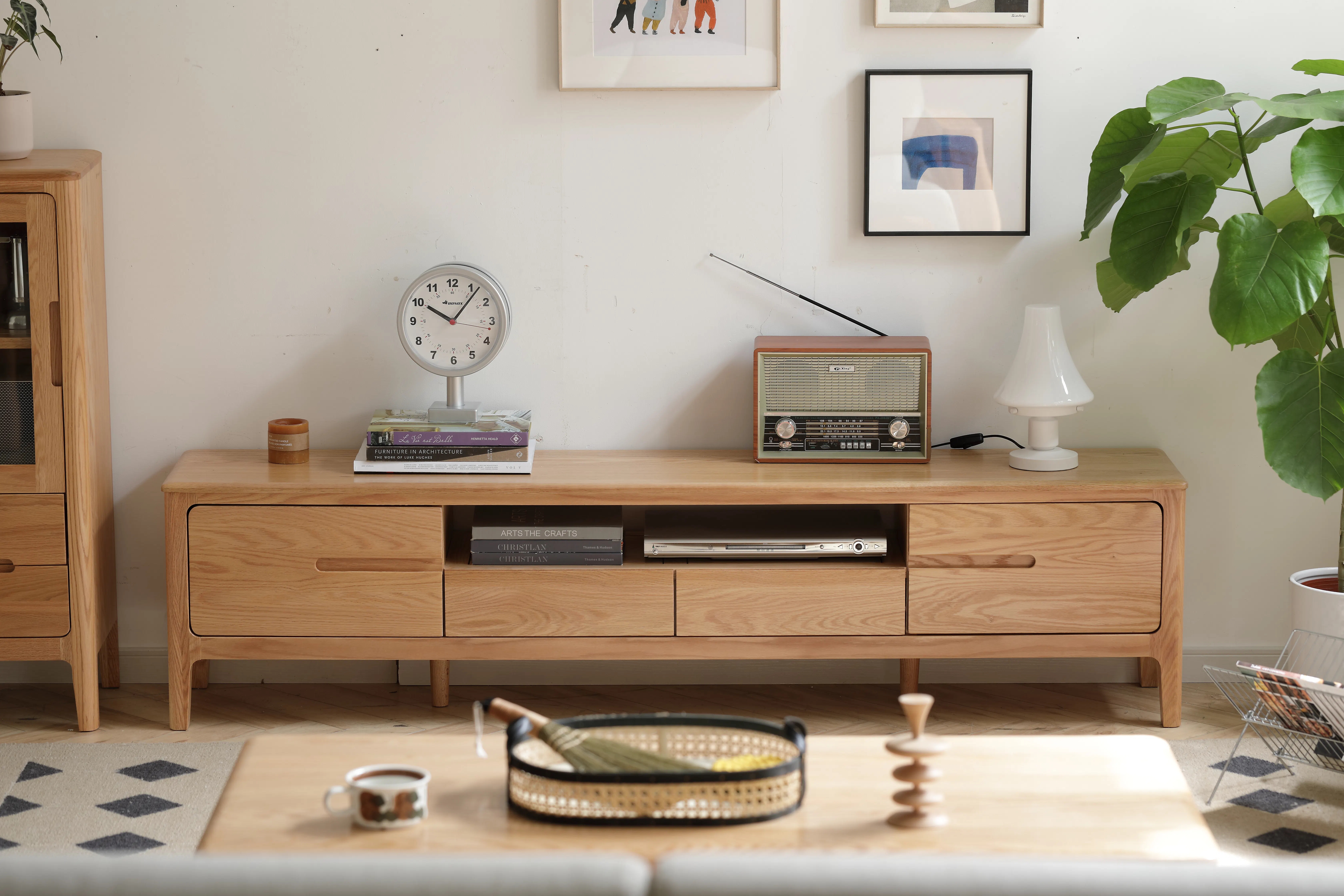 Devin TV Console 2m - 22