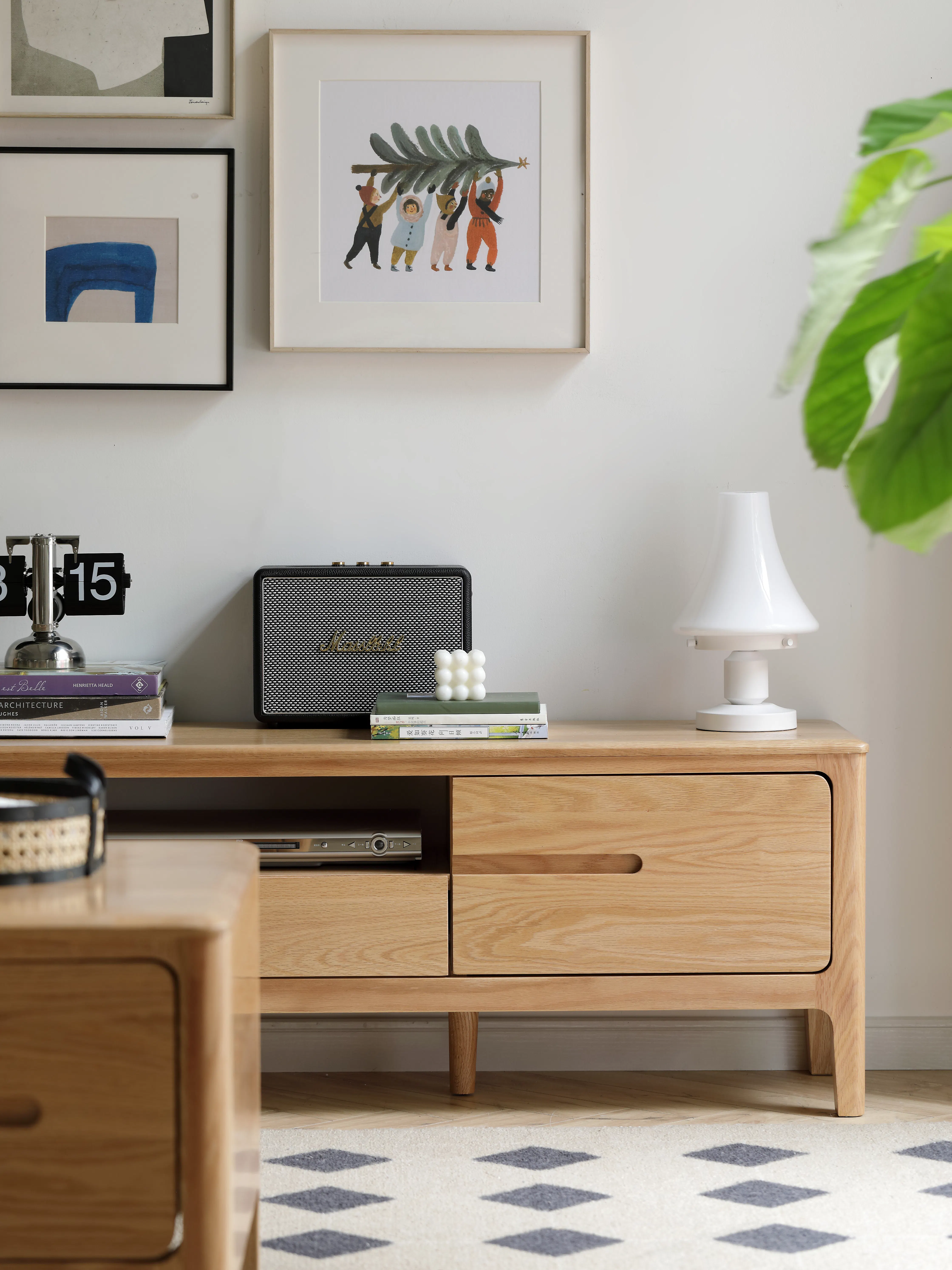Devin TV Console 2m - 26