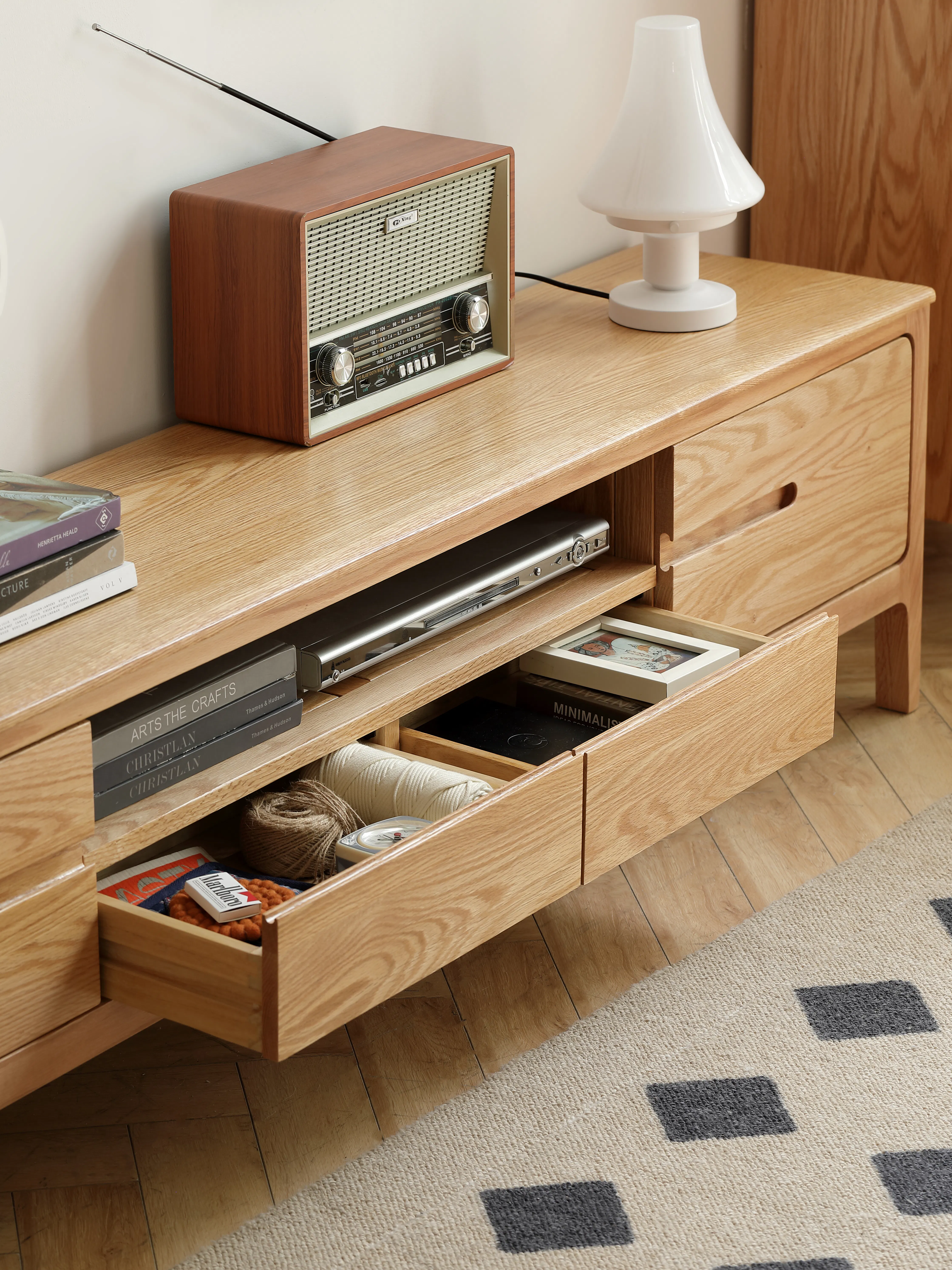 Devin TV Console 2m - 17
