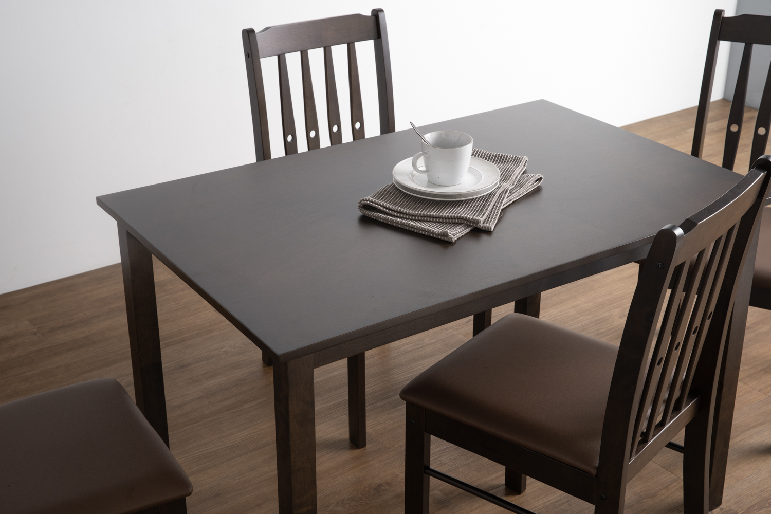 callum dining table