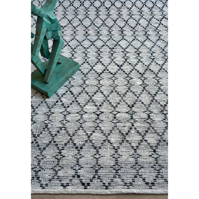 Adelyn Low Pile Rug - 2.3m x 1.6m - 2