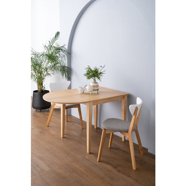 Taurine Extendable Dining Table 0.75m-1.15m in Natural with 2 Harold Dining Chairs in White - 1