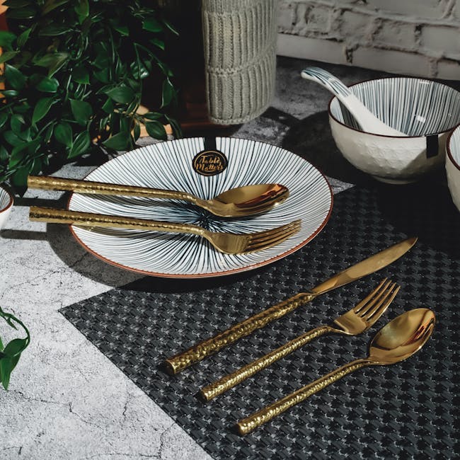 Table Matters TSUCHI 5pc Cutlery Set - Gold - 1