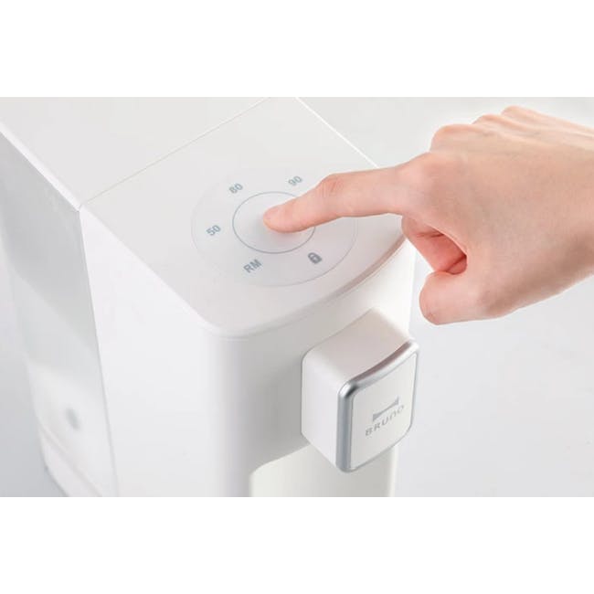 BRUNO Hot Water Dispenser - Green - 6 - White humidifier control panel, finger pressing dial, "RM" and "90" settings, modern