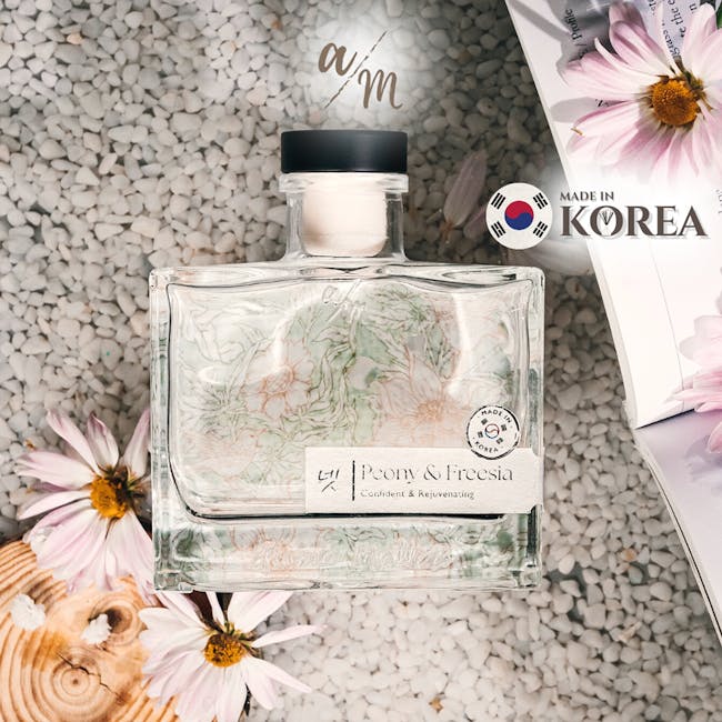 Aroma Matters Reed Diffuser - Peony & Freesia (2 Sizes) - 3 - Clear glass bottle, "Poon & Freesia, " "Confident &