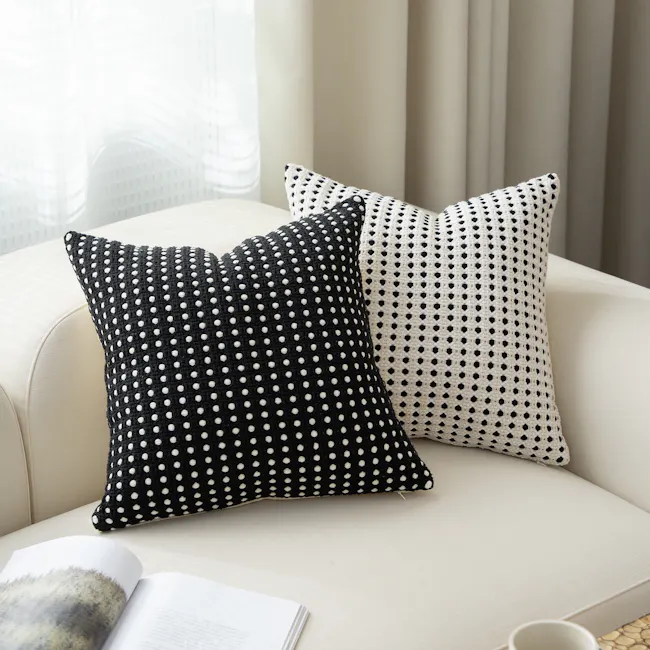Harper Cushion - Black - 3