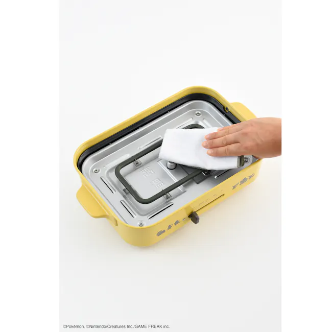 BRUNO Pokémon Compact Hot Plate - 6 - Yellow portable grill, cleaning cloth, stainless steel interior, compact design