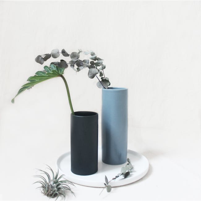 Nordic Matte Vase Small Straight Cylinder - Matte Black - 3
