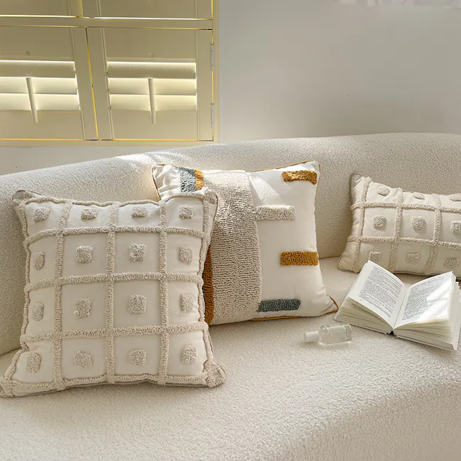 Alaia Cushion - 2 - Cream-colored, modern, cozy, minimalist, soft, plush, textured, decorative, geometric, patterned, cozy