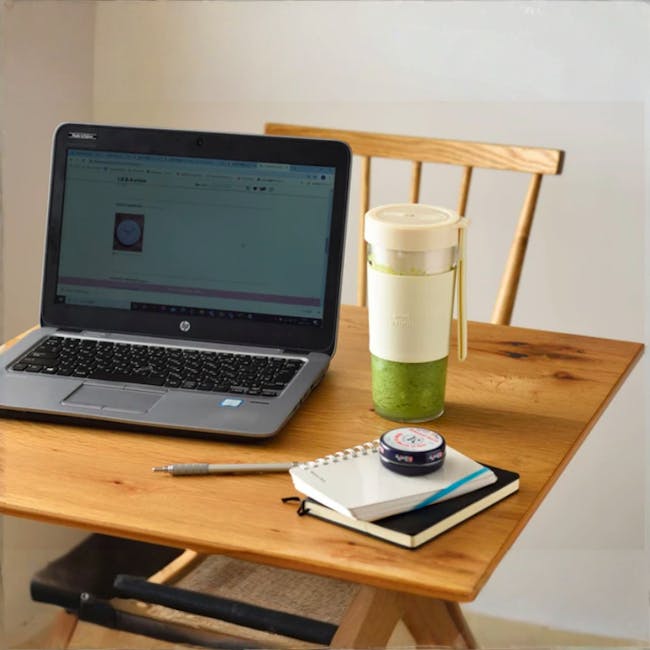 BRUNO Cordless Blender - Ivory - 3 - laptop, desktop, keyboard, screen, desktop computer, open laptop, desktop setup, laptop