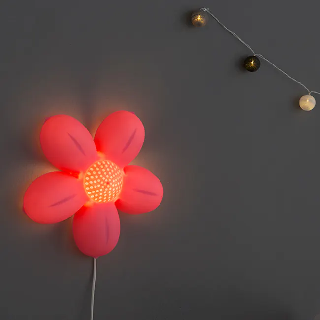 Kids Blossom Flower Wall Lamp - 3 - Floral light bulb, red balloon, glowing center, soft lighting, modern decor, wall