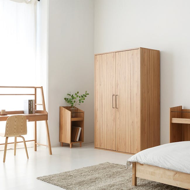 Mirans 2 Door Wardrobe - Oak - 5 - Wooden wardrobe, minimalist design, natural wood finish, light beige rug, cozy room