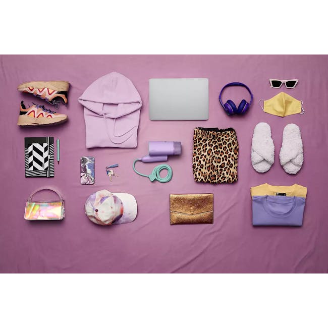 Philips 3000 Series Handheld Steamer STH3010/30 - Purple - 4 - Colorful sneakers, pink hoodie, laptop, notebook, pen