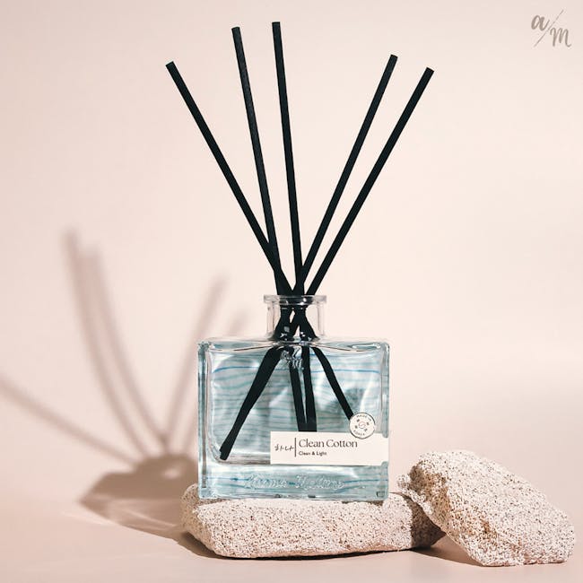 Aroma Matters Reed Diffuser - Clean Cotton (2 Sizes) - 2 - Clear glass bottle, black cotton swabs, minimalist design