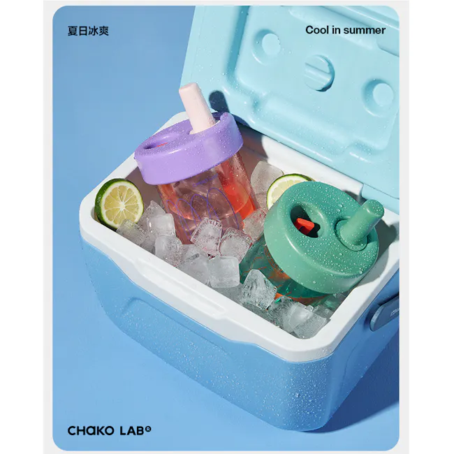 CHAKOLAB BOBO Straw Cup 450ml - Green/Orange - 12 - Ice-filled cooler, vibrant colors, summer theme, refreshing drink