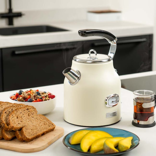 Westinghouse Retro Series Electric Kettle - White - 3