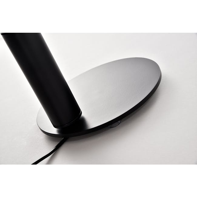 Hilda Table Lamp - Black - 10 - Black cylindrical desk lamp, sleek design, minimalist aesthetic, modern lighting, portable