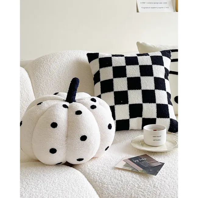 Checkered Cushion Cover - Black - 2