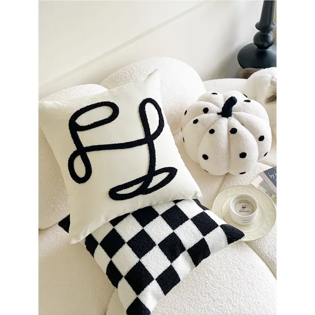 Checkered Cushion Cover - Black - 5