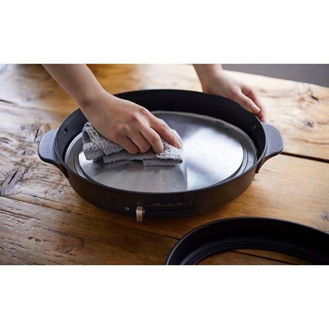 BRUNO Oval Hotplate - Black - 8