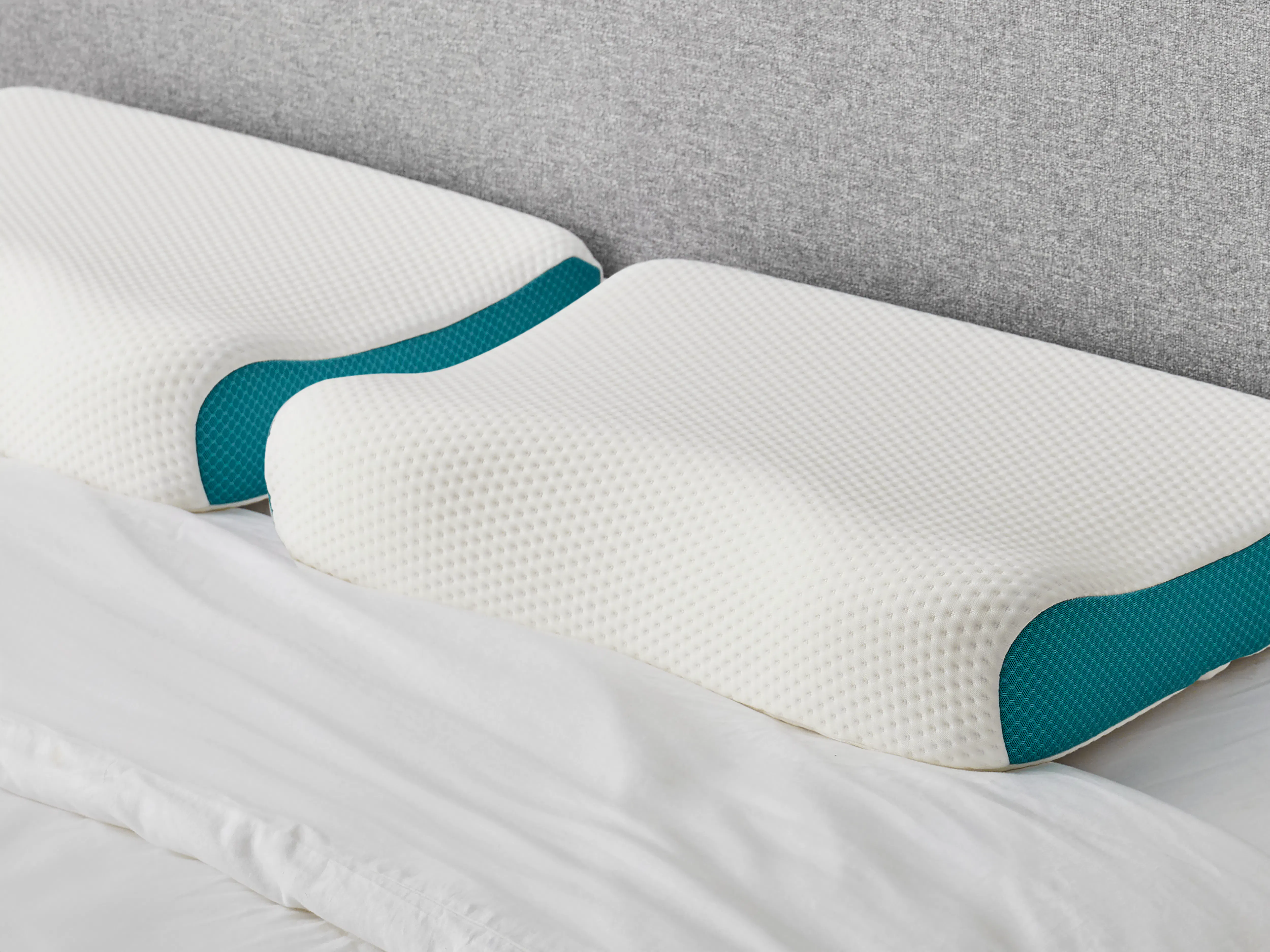 LEVITATE Mattress + 40% off Premium Memory Foam Pillows - 113