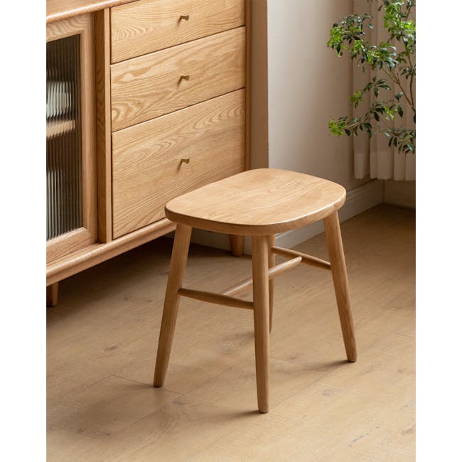 Pete Stool - Oak - 4 - Wooden stool, light wooden floor, natural wood furniture, minimalist design, round table, wooden