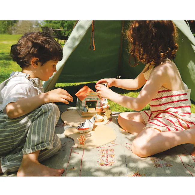 Tender Leaf Merrywood Tales Sandy's Beach Hut Playset - 3