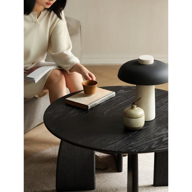 (As-is) Keith Round Coffee Table 0.8m - 18