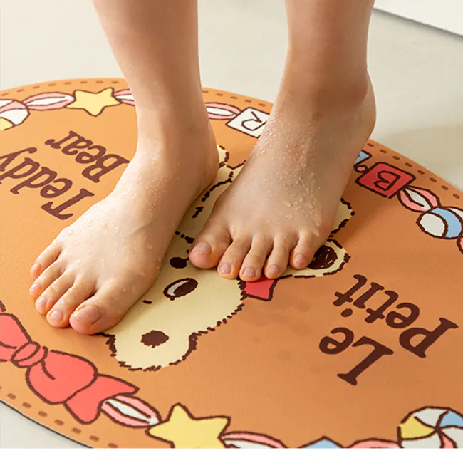 DAILYLIKE Washable Soft Diatomite Bath Mat - Le Petit Bear - 2