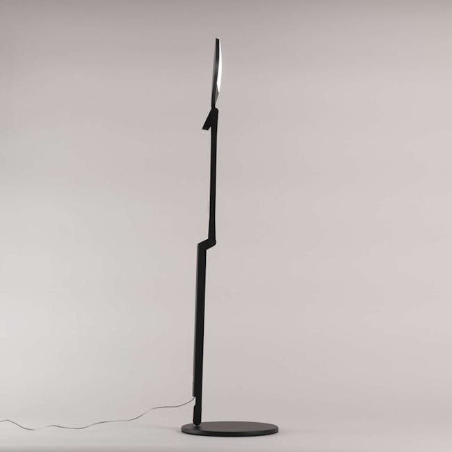 Koncept SPLITTY REACH PRO LED Desk Lamp - Black - 4