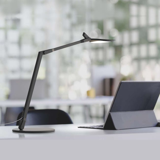 Koncept SPLITTY REACH PRO LED Desk Lamp - Black - 1