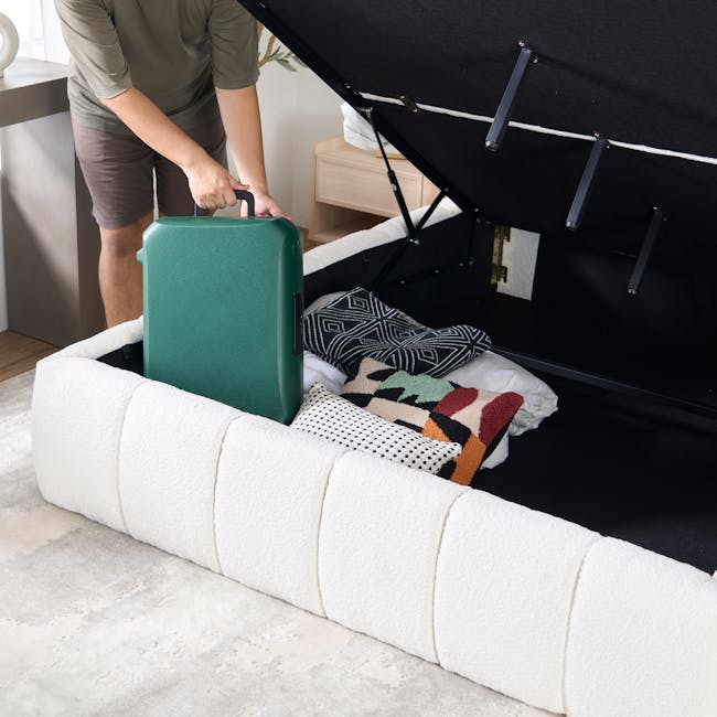 Aubrielle Storage Queen Bed - White Boucle - 5