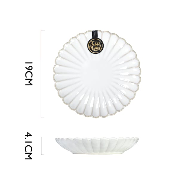 Table Matters White Scallop 7 Inch Coupe Plate - 6