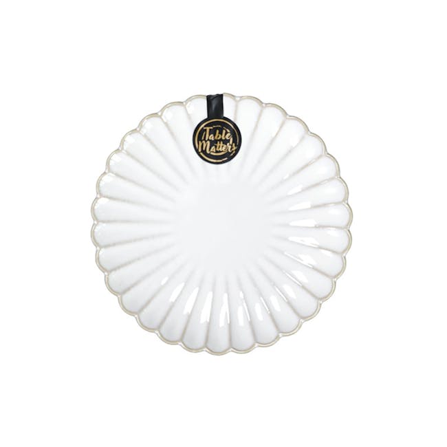 Table Matters White Scallop 7 Inch Coupe Plate - 0