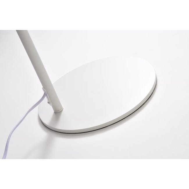 Thora Floor Lamp - Black - 4 - Modern minimalist desk lamp, sleek design, white color, circular base, adjustable arm, soft