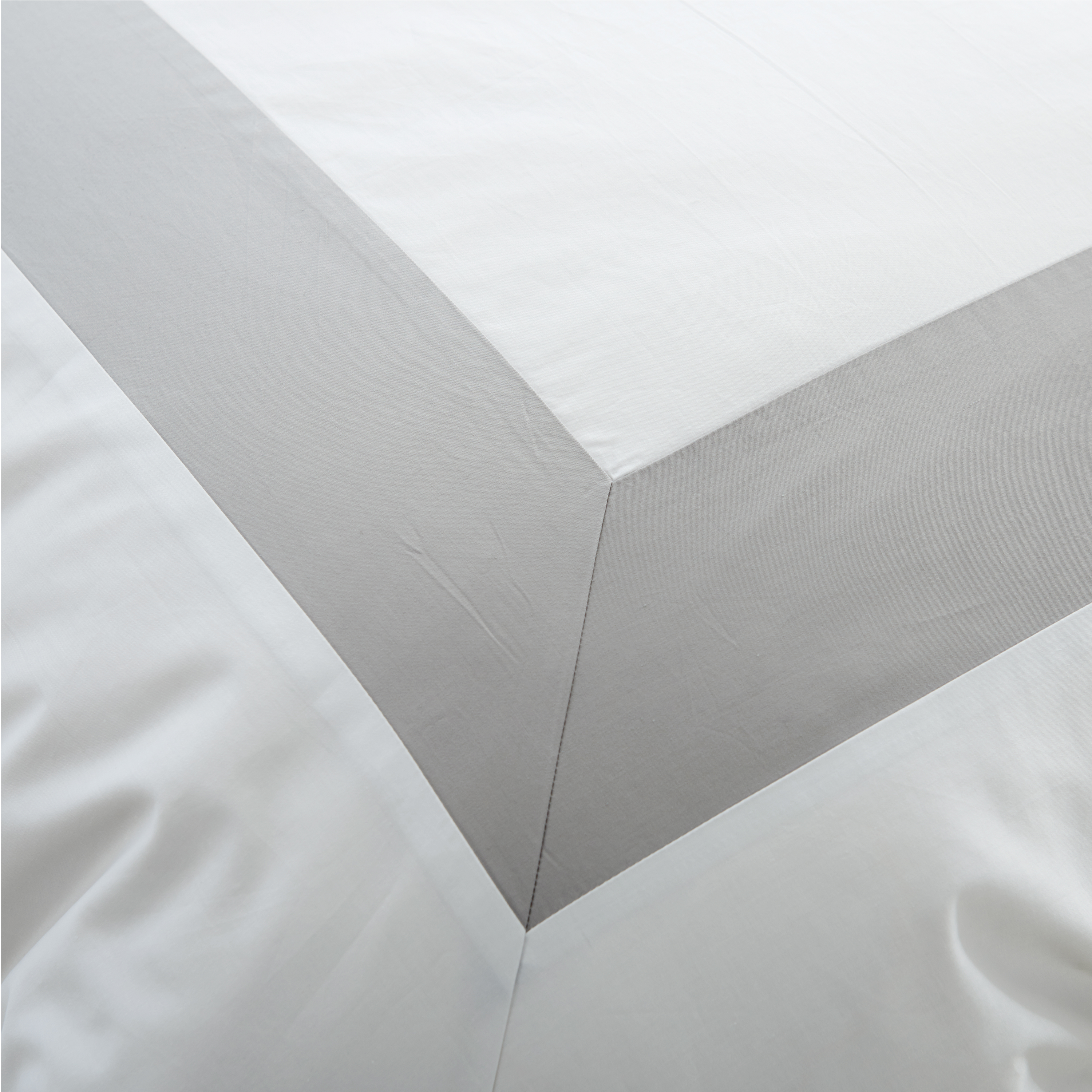 Single Hotelier Prestigio 4 Pc Bedding Set Luxury White Grey