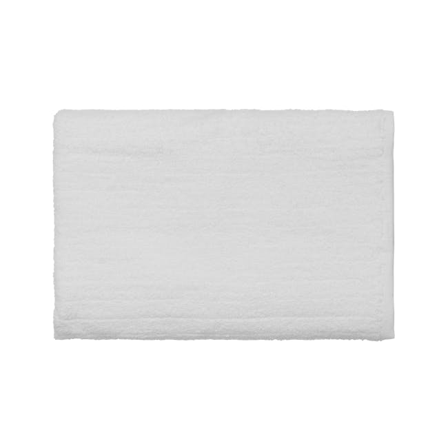 EVERYDAY Bath Essentials - White (Set of 6) - 1